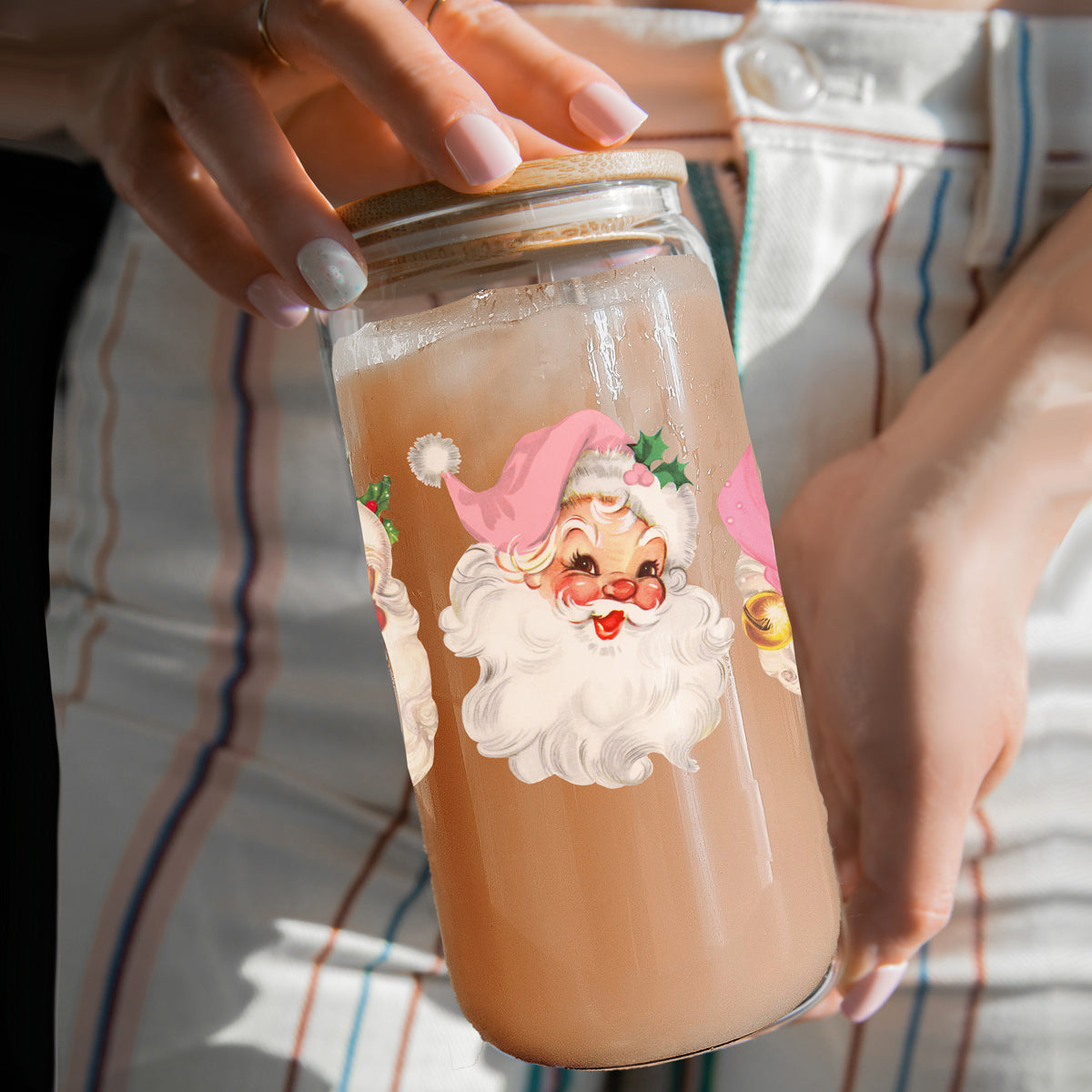 Christmas glass drinkware 17oz - Vintage Santa pink hat holiday cup with glass straw - Retro design kitchen gift
Sparkly Christmas coffee mug β 2 vintage Santa faces on a glass cup